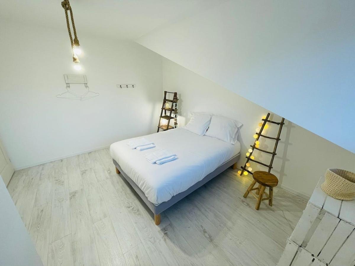 Magnifique Maison Dartiste La Maison Aerts แร็งส์ ภายนอก รูปภาพ